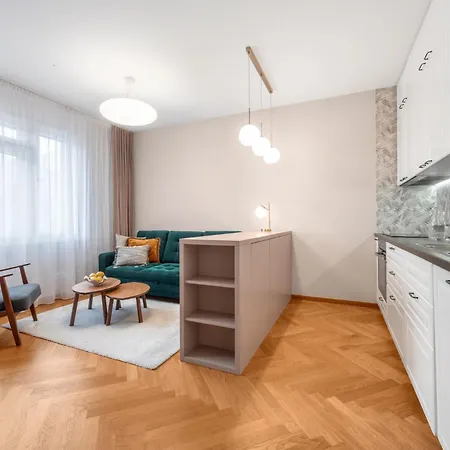 Modern Old Town Апартаменты *